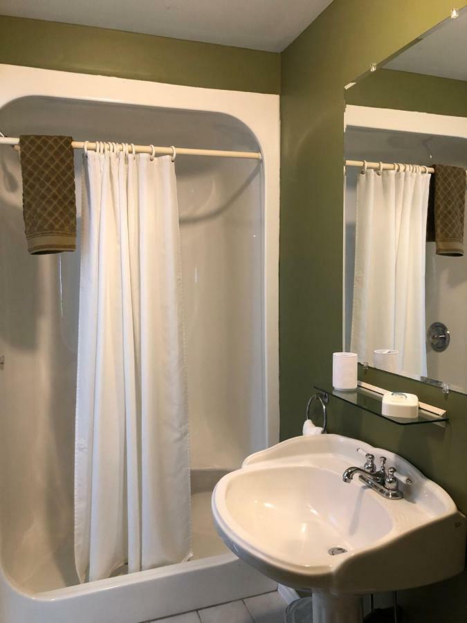 セント・ジョン マホガニー マナー ベッド＆ブレックファースト Bed & Breakfast エクステリア 写真