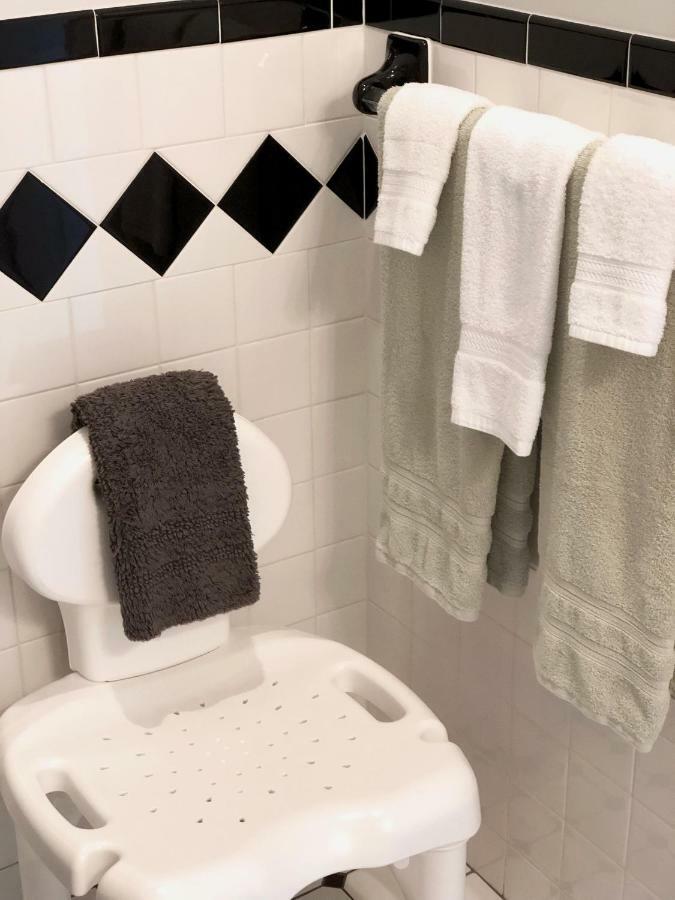 セント・ジョン マホガニー マナー ベッド＆ブレックファースト Bed & Breakfast エクステリア 写真
