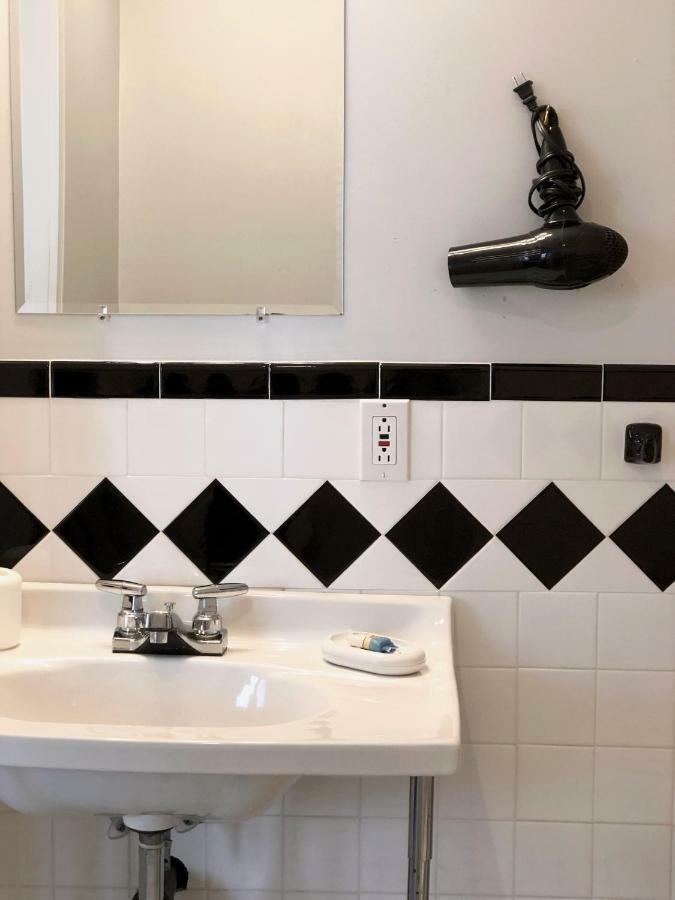 セント・ジョン マホガニー マナー ベッド＆ブレックファースト Bed & Breakfast エクステリア 写真